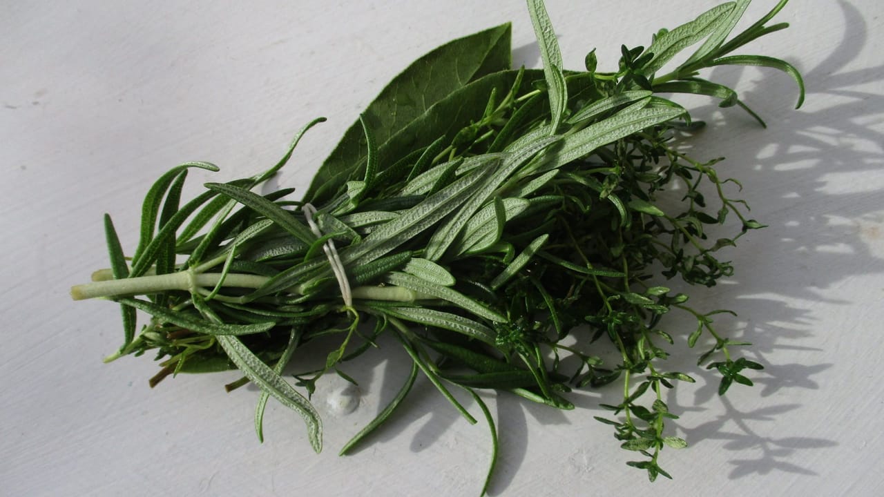 Tying a Bouquet Garni