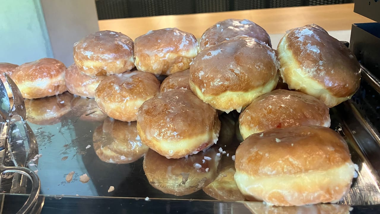 Frying Pączki